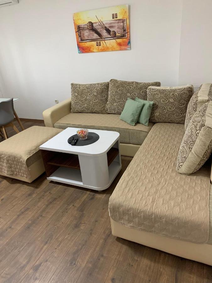 Ferienwohnung Mar Lux Kumanovo Exterior foto