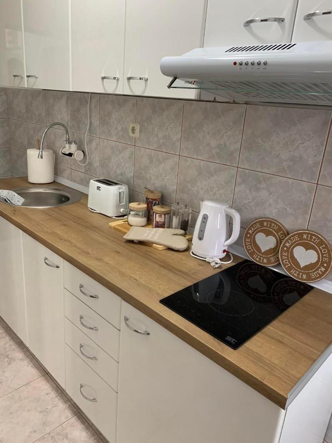 Ferienwohnung Mar Lux Kumanovo Exterior foto