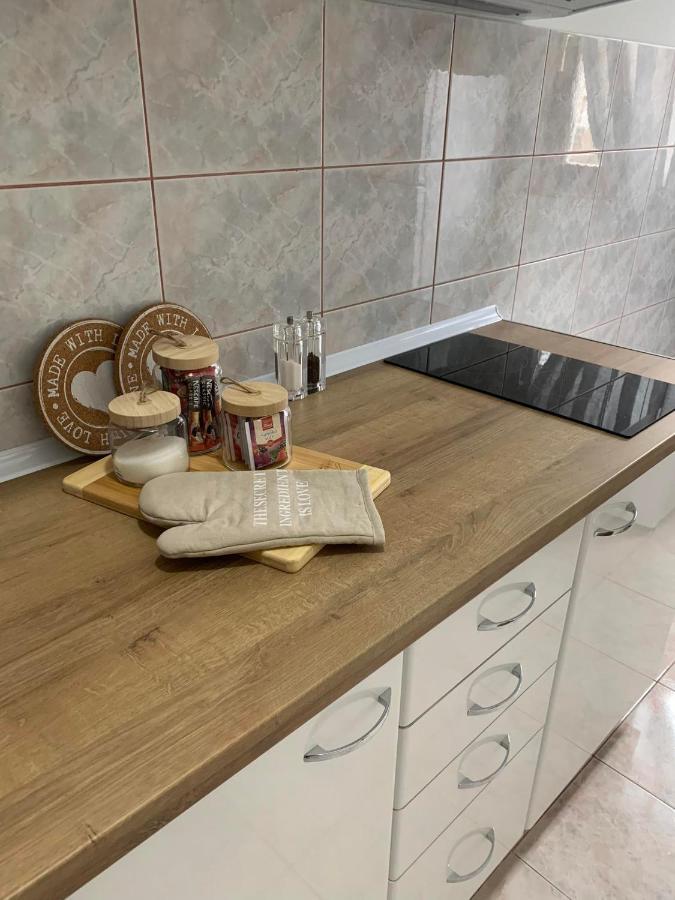 Ferienwohnung Mar Lux Kumanovo Exterior foto